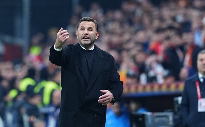 Galatasaray'da Ahmed ve Sara kul�bede!