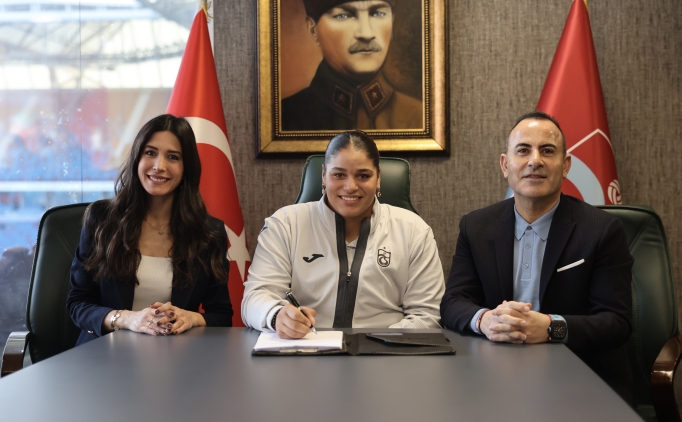 Trabzonspor Kul�b�, milli boks�r Havvanur Keth�da'y� ald�