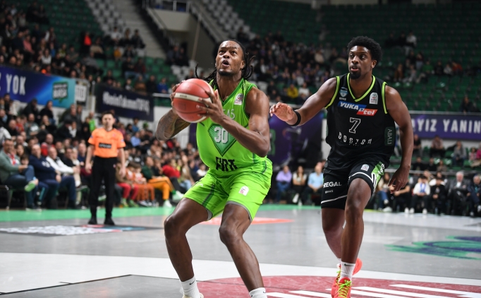 Tofa�, sahas�nda Yukatel Merkezefendi'ni 11 farkla ge�ti