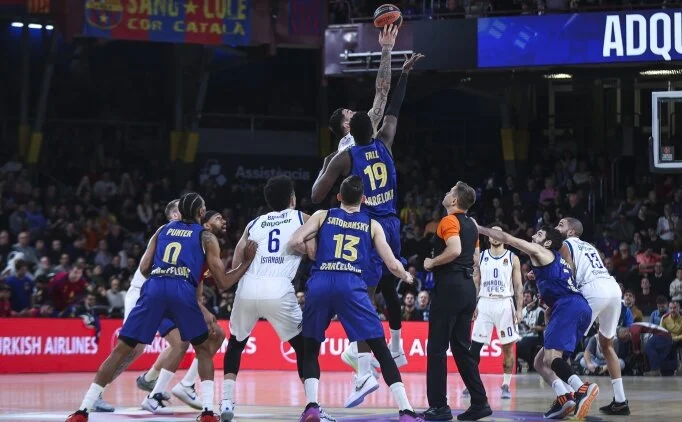 Anadolu Efes, deplasmanda kayp