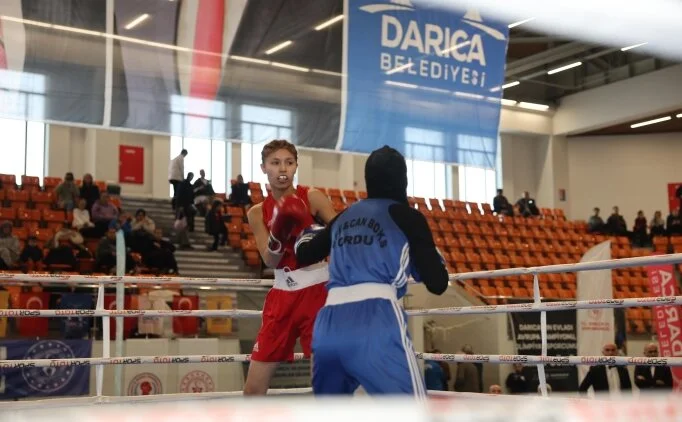 Byk Kadnlar Trkiye Boks ampiyonas, Kocaeli'de balad