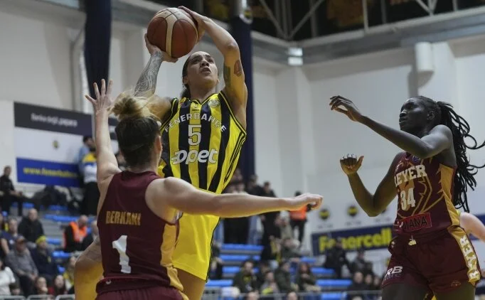 Fenerbahe evinde Umana Reyer'i devirdi, liderlii garantiledi