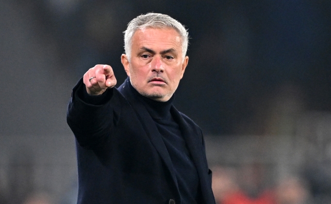 Fenerbah�e'de 3 isim Rizespor ma�� �ncesi sar� kart s�n�r�nda 