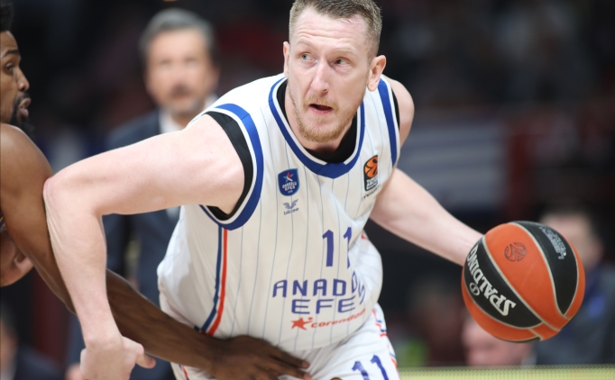 Anadolu Efes, Olympiakos'u sallad� ama y�kamad�