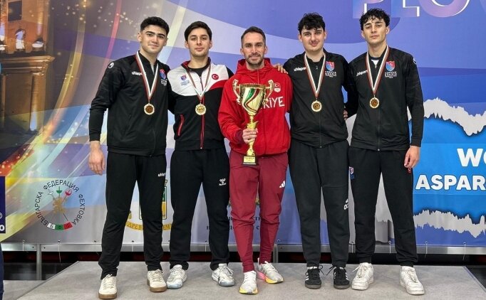 Gen� eskrimciler'den D�nya Kupas�'nda alt�n madalya