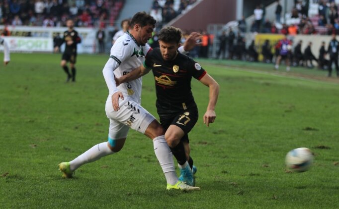 Amed SK, son dakikada puan kapt�rd�