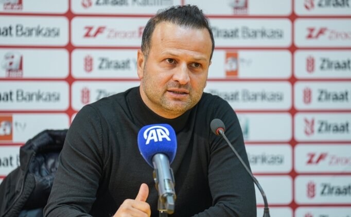 Osman Zeki Korkmaz: 'S�per Lig'deki tak�mlar bu kadar paray� ligde �ampiyon olmak i�in mi harc�yorlar?'