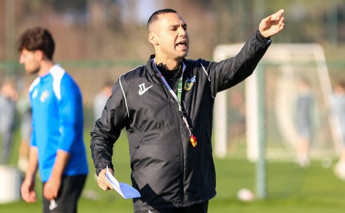 Avusturya'da T�rk teknik direkt�r tak�m�n� ba�ar�ya ta��yor