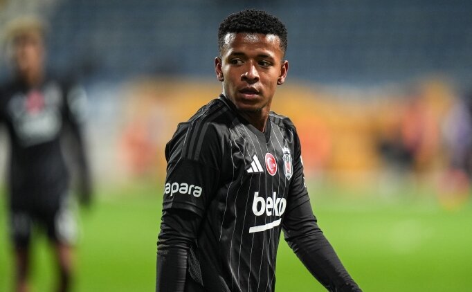 Be�ikta�'�n yeni transferi ilk kez sahaya ��kt�!