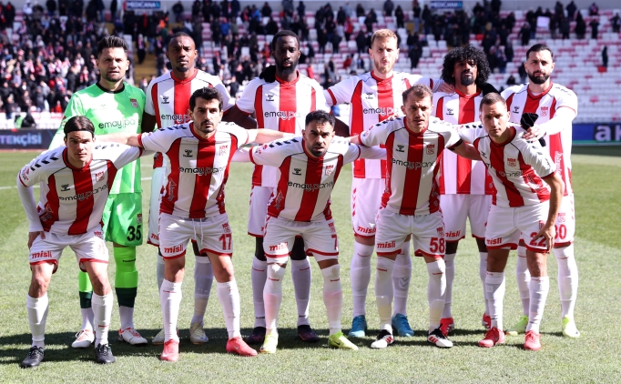 Sivasspor'da Ba�ak�ehir ma�� �ncesi 3 eksik