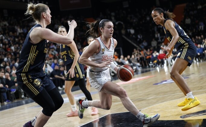 Fenerbah�e Opet, deplasmanda kay�p