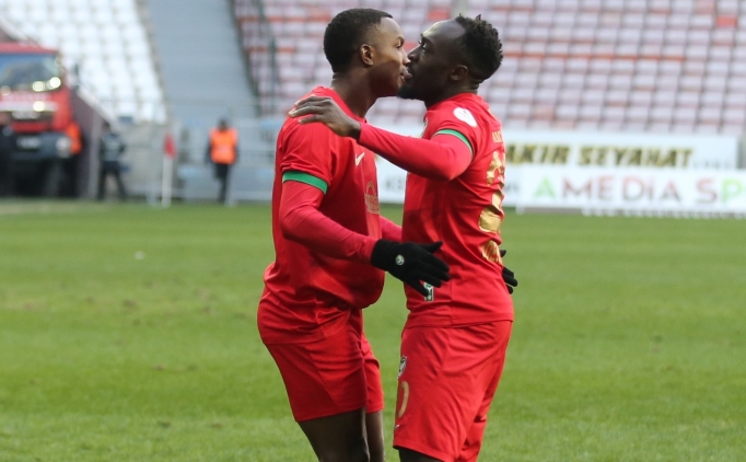 Amed SK, d�rt golle �� puan ald�!