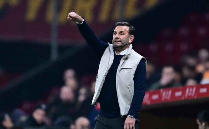 Okan Buruk, Kas�mpa�a'da trib�nde!