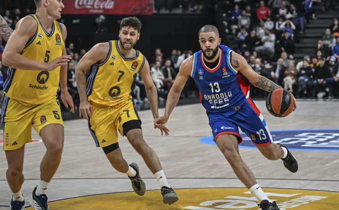 Anadolu Efes, evinde ALBA Berlin'i y�kt�!