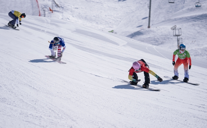 FIS D�nya Snowboard Kupas� Erzurum'da ba�lad�