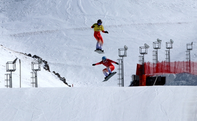 Erzurum'da d�zenlenen FIS D�nya Snowboard Kupas� sona erdi