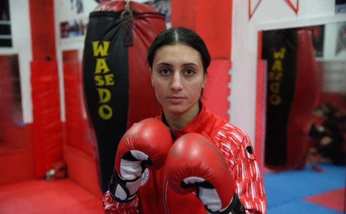 Milli wushucu Oya Kmrc, 8. kez Trkiye ampiyonu