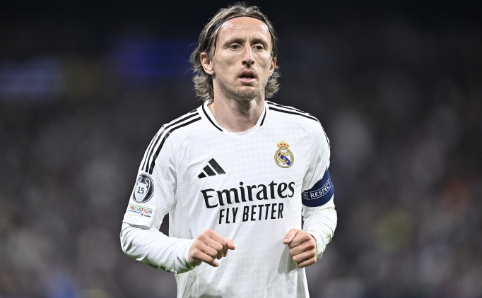 Luka Modric, Real Madrid'den ayr�laca��n� a��klad�!