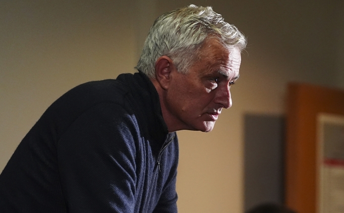 Jose Mourinho: 'Ceza gerektirecek bir ey yapmadm'