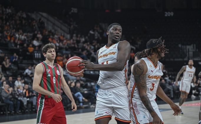 Galatasaray, Kar��yaka'y� farkl� ge�ti!