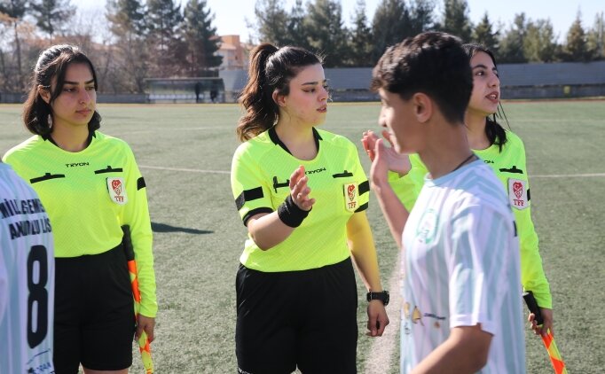 Siirtli kad�n hakemlerinin hedefi S�per Lig