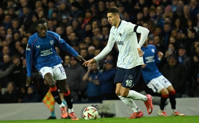 Fenerbah�e'de sakatl�k: Mert M�ld�r!