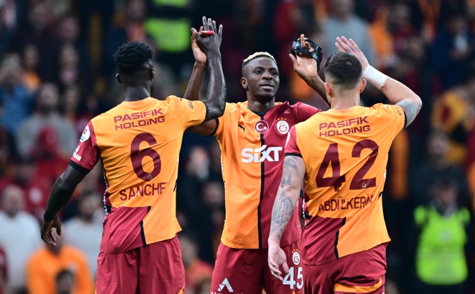 Galatasaray'dan Fenerbah�e'ye on puanl�k fark!