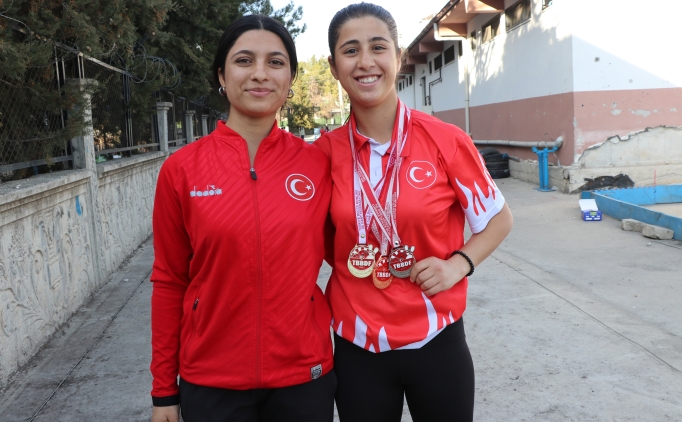 ��retmeninin 'Sende ���k var' dedi�i ��renci boccede madalyaya doymuyor