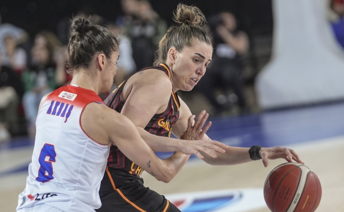 Galatasaray yar� finale y�kseldi!