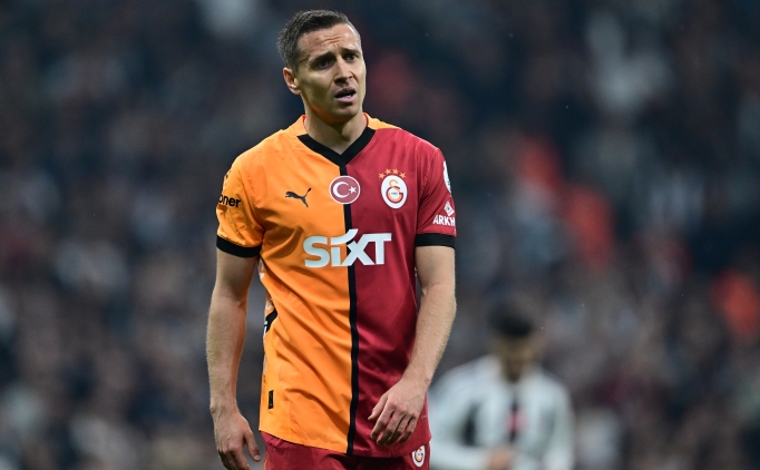 Galatasaray'da ayr�l�k g�r��mesi: Frankowski