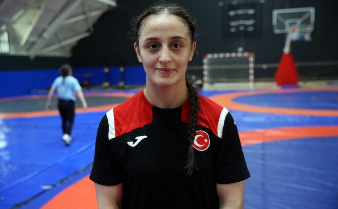 Milli g�re��i Selvi �lyaso�lu, Avrupa �ampiyonlu�u i�in m�cadele ediyor