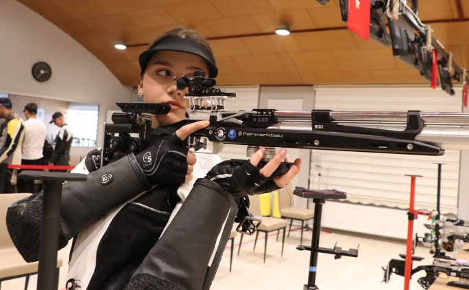 Antren�r �ift, at�c�l�kta gelece�in �ampiyonlar�n� yeti�tiriyor