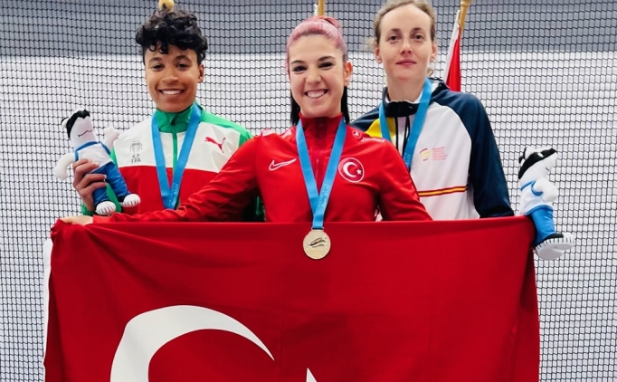 Esra Bayrak, atletizmde Avrupa �ampiyonu