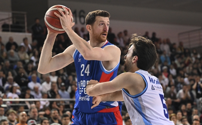 Anadolu Efes, deplasmanda kazand�