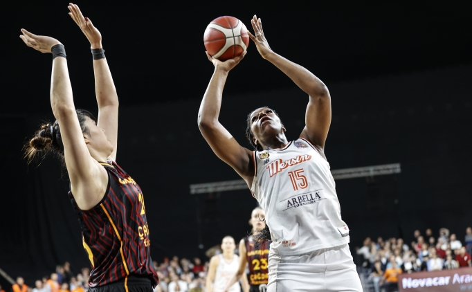 Galatasaray, yar� finalde geriye d��t�!