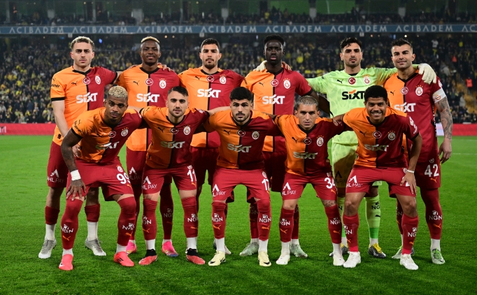 Galatasaray, derbilerde taraftar�n�n y�z�n� g�ld�r�yor