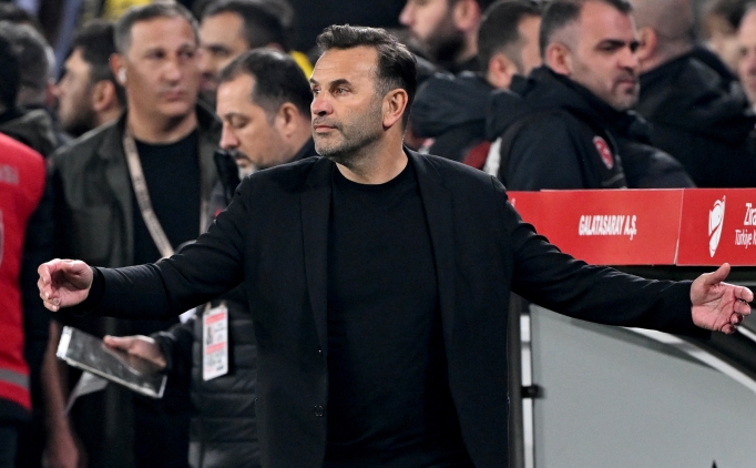 Okan Buruk'tan iki de�i�iklik