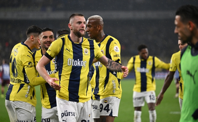 Fenerbah�e, 4. kez geriye d��t��� bir ma�� kazand�!