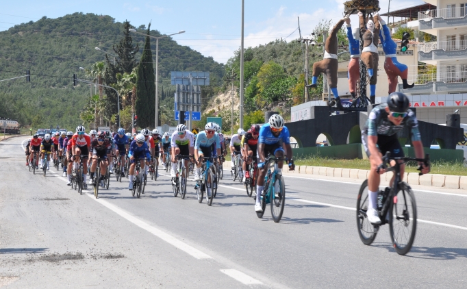 Mersin Uluslararas� Bisiklet Turu'nda ikinci etap tamamland�