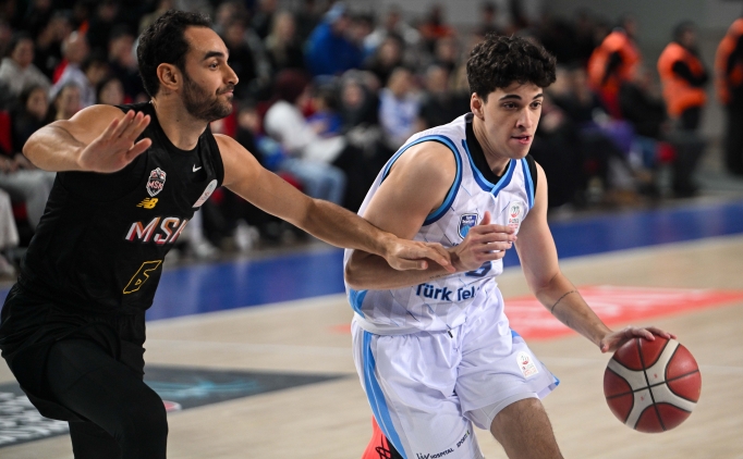 T�rk Telekom Mersin Spor engelini a��yor