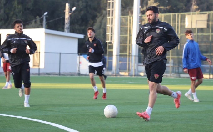 Hatayspor'da altyap futbolcular forma bekliyor