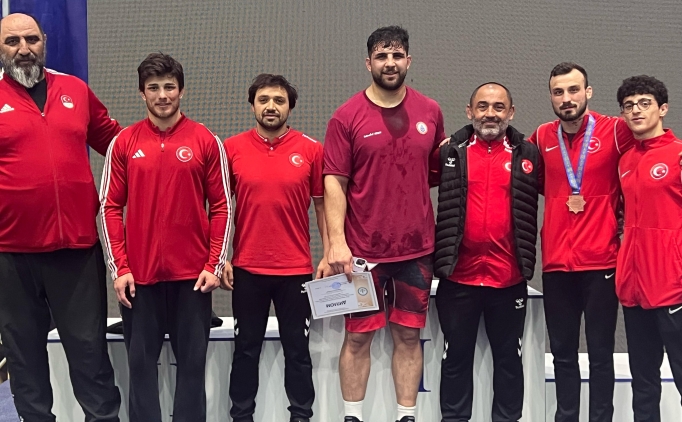 Grekoromen G�re� Milli Tak�m�, Kazakistan'da 2'si alt�n 5 madalya kazand�