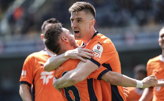 Baakehir, Krzysztof Piatek ile yollarn ayrd