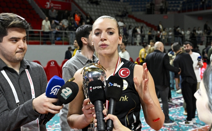 Cansu �zbay: 'Vak�fBank'�n ger�ekten farkl� bir ruhu var'