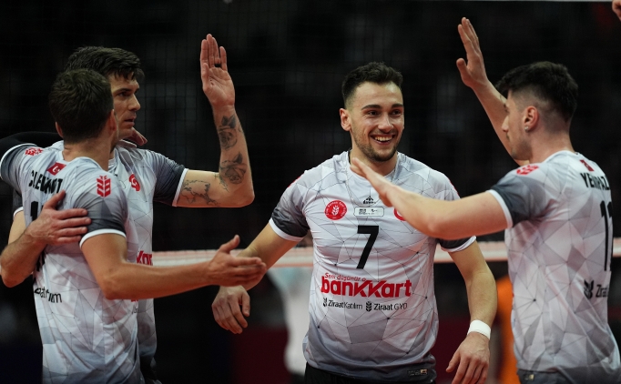 Ziraat Bankkart, play off final serisi ilk ma��nda Galatasaray'� ma�lup etti