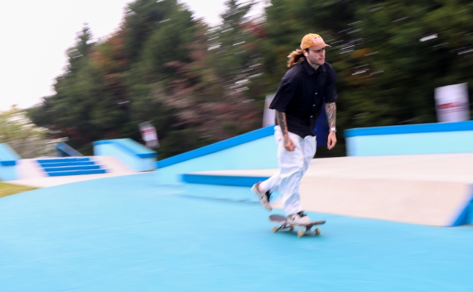 Mattia Ahmet Minguzzi an�s�na kaykay turnuvas� d�zenlendi