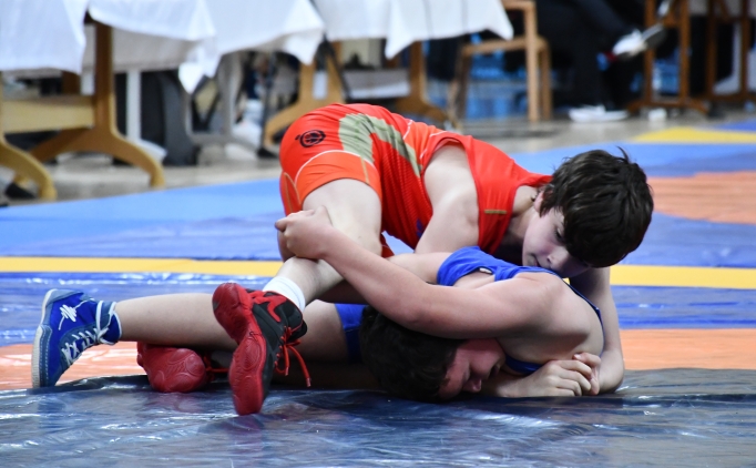 15 Ya� Alt� T�rkiye G�re� Grup M�sabakalar� sona erdi