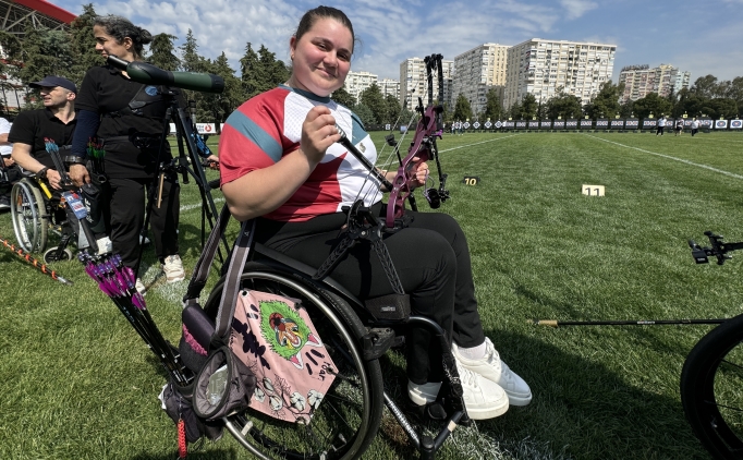 Y�l�n para ok�usu �znur C�re Girdi, makaral� yay milli tak�m�na se�ildi