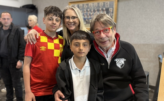 G�ztepe'nin 'haylaz' taraftar�, tak�m�n� ilk kez trib�nden destekledi