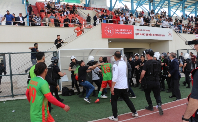 rnak'ta amatr ligde oynanan futbol manda kavga kt